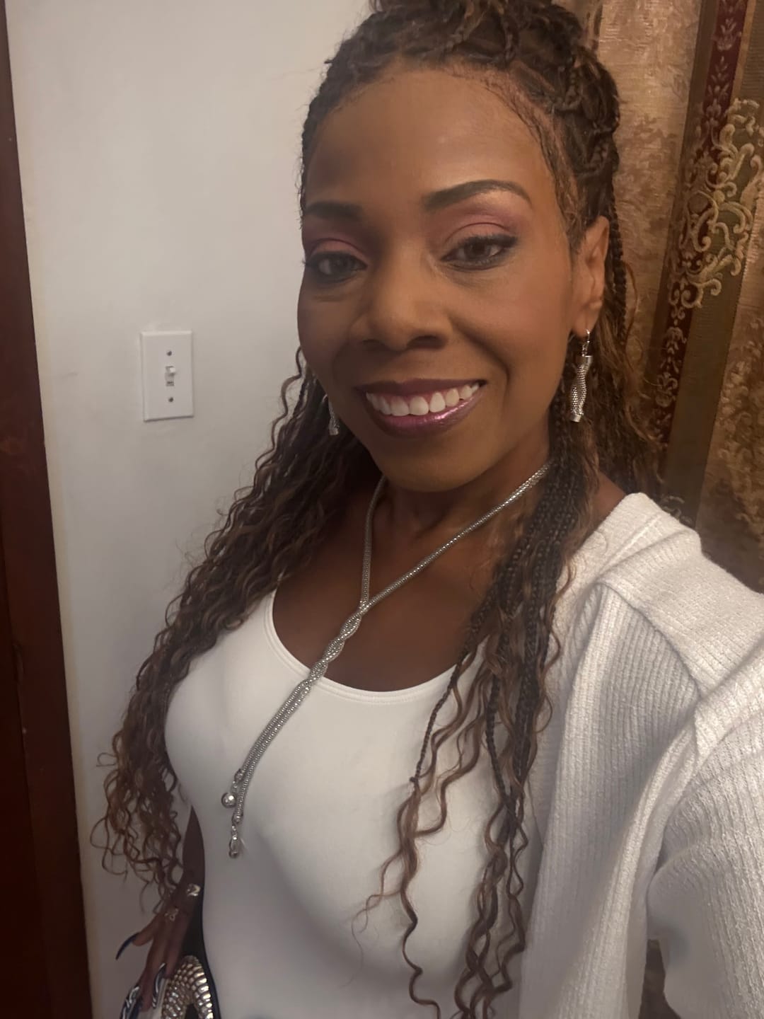 Customer photo review of 24" Swiss HD Full Lace Lightweight Human Hair Curls Boho Box Braided Wig
