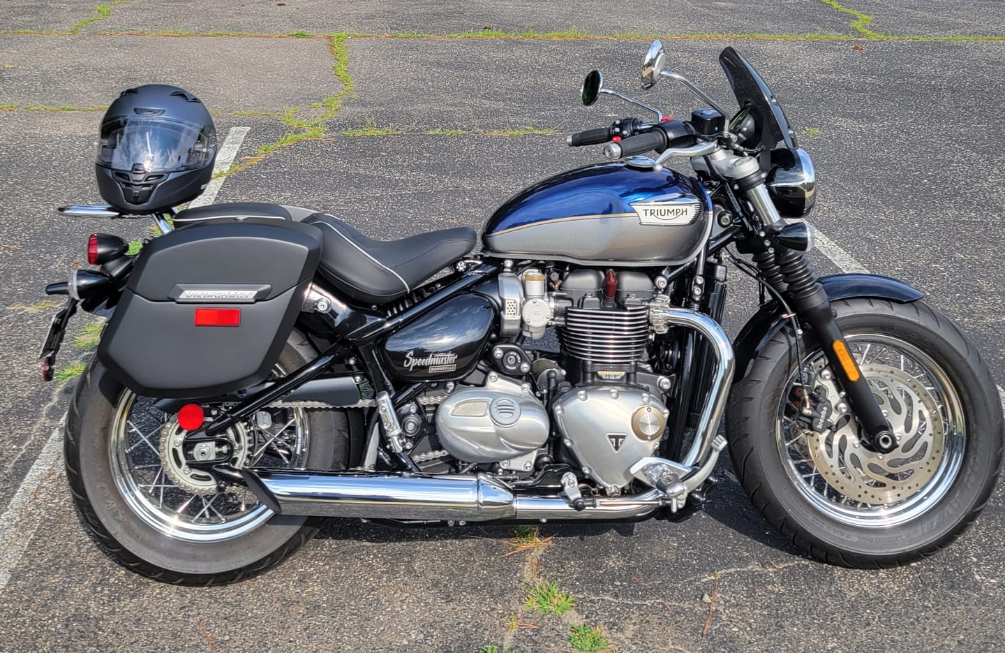Customer photo review of 24L - Ironclad Quick-Mount Medium Triumph Bonneville Speedmaster Matte Hard Saddlebags
