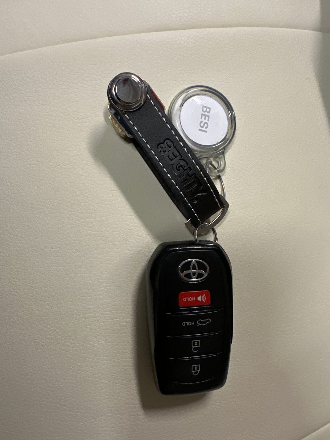 Customer photo review of 80Eighty® Classy Leather Keychain