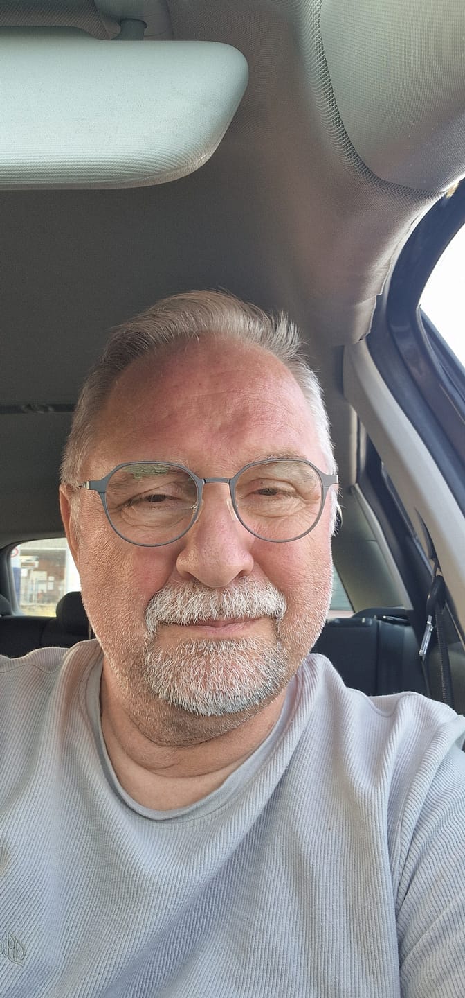Customer photo review of Calvin | Magnetic Clip-on Eyeglasses Sunglasses | ZanyLen New Arrival 2025