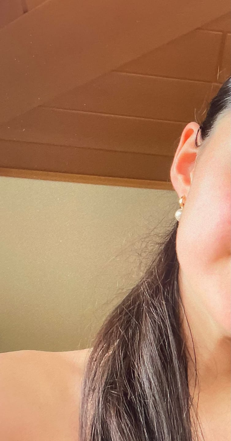 Customer photo review of Essie - Pearl Hoop Earrings