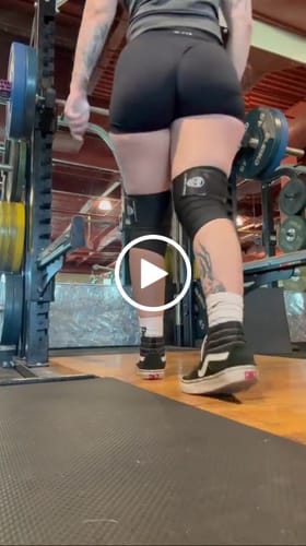 Customer video review of W446 Seamless Curve Compression Tee