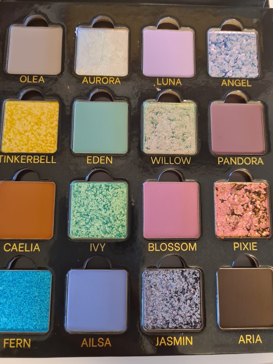 Customer photo review of Frosted Fairy Prismatic Pastels Multichrome Magnetic Eyeshadow Palette ( PRE ORDER )