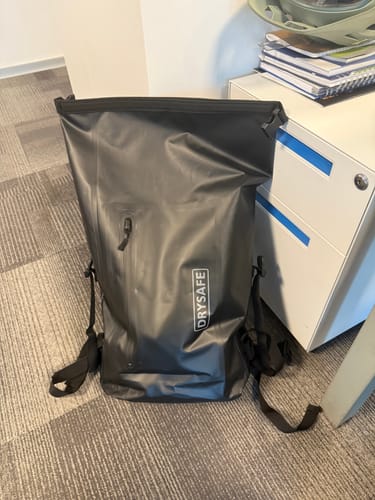 Customer photo review of Mochila Outdoor PUELO 25 Lts 100% Impermeable DRYSAFE Negra