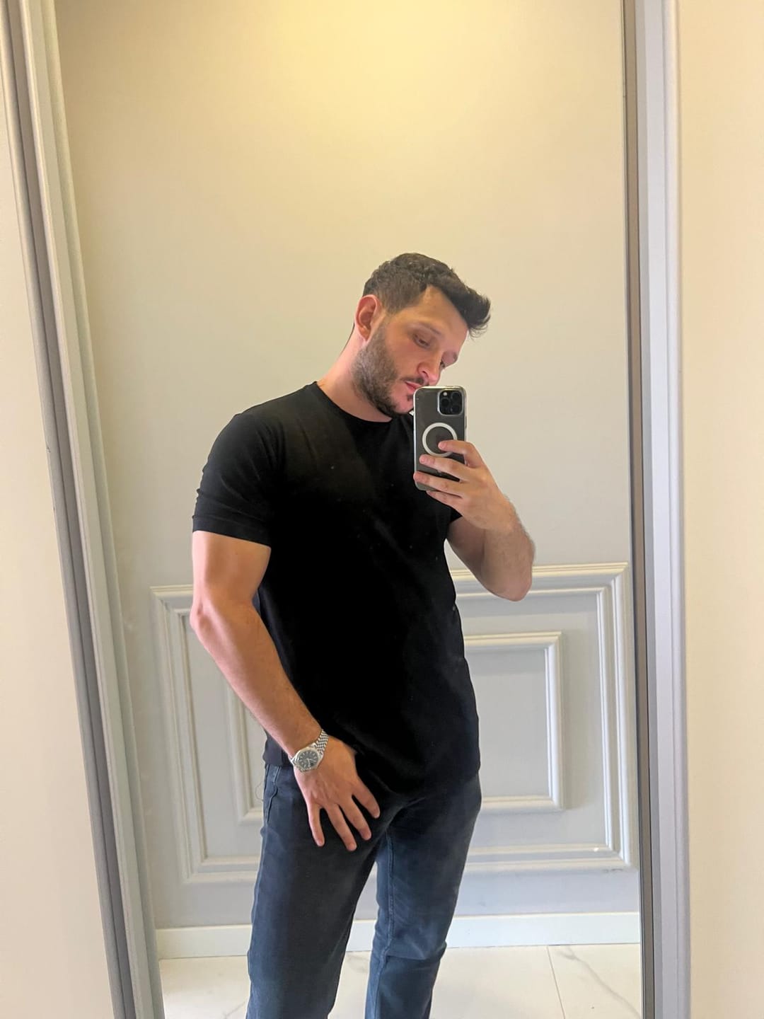 Customer photo review of Siyah Bisiklet Yaka Tişört