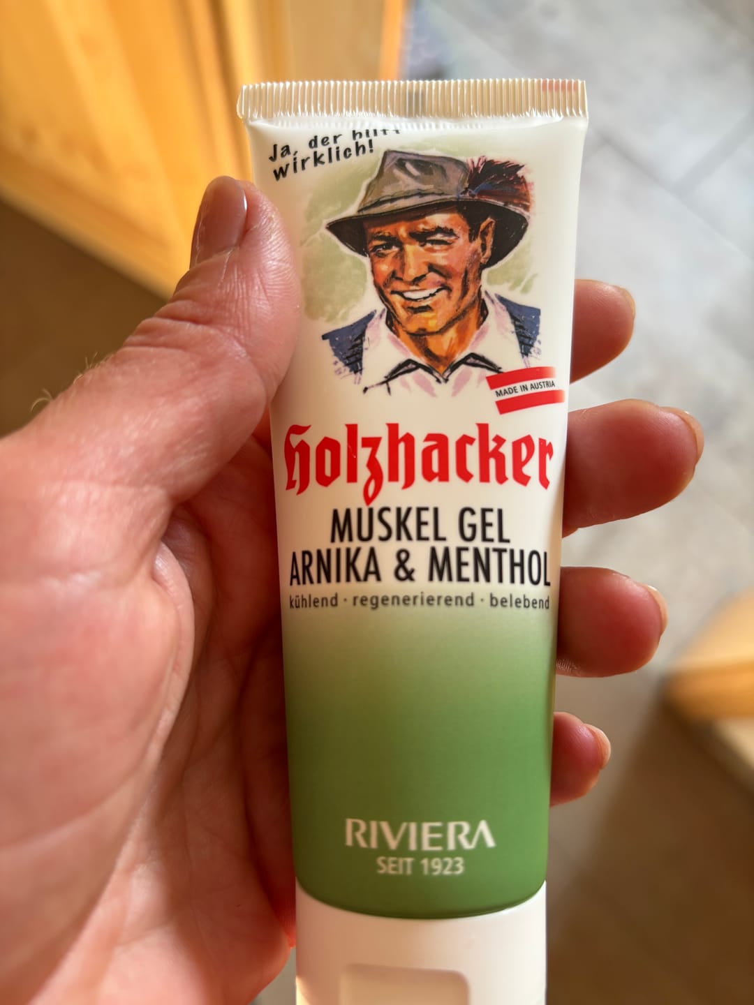 Customer photo review of Holzhacker Muskel Gel Arnika & Menthol 75 ml