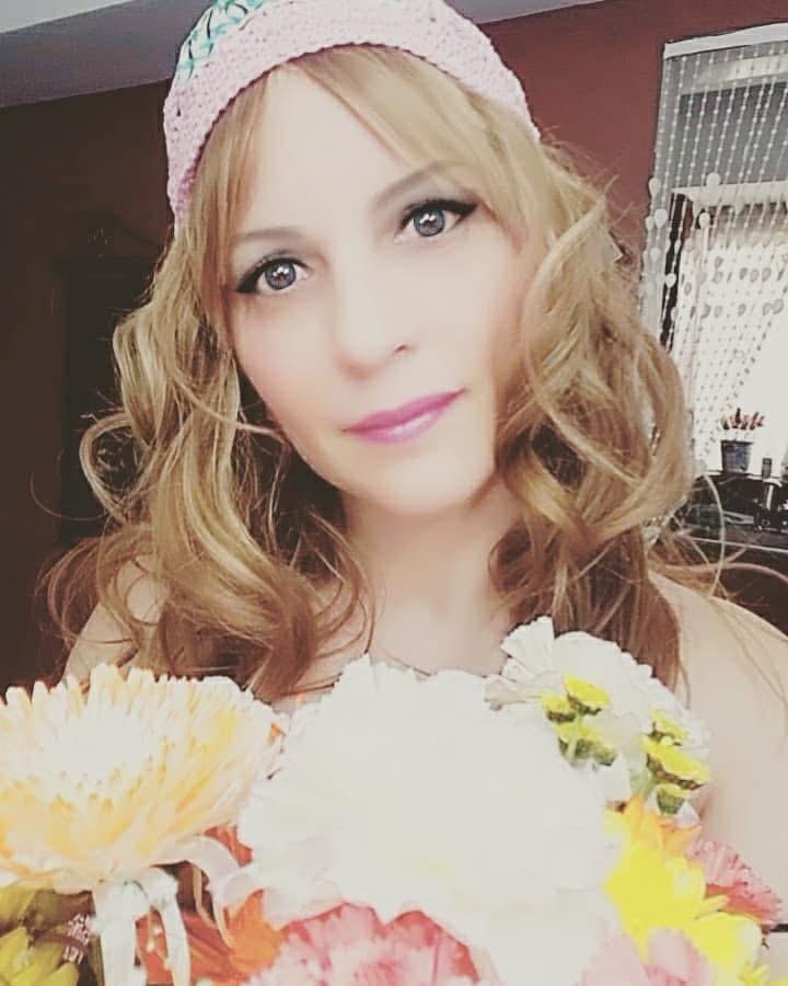Customer photo review of Love Story Oxytocin Blue Prescription Coloured Contact Lenses