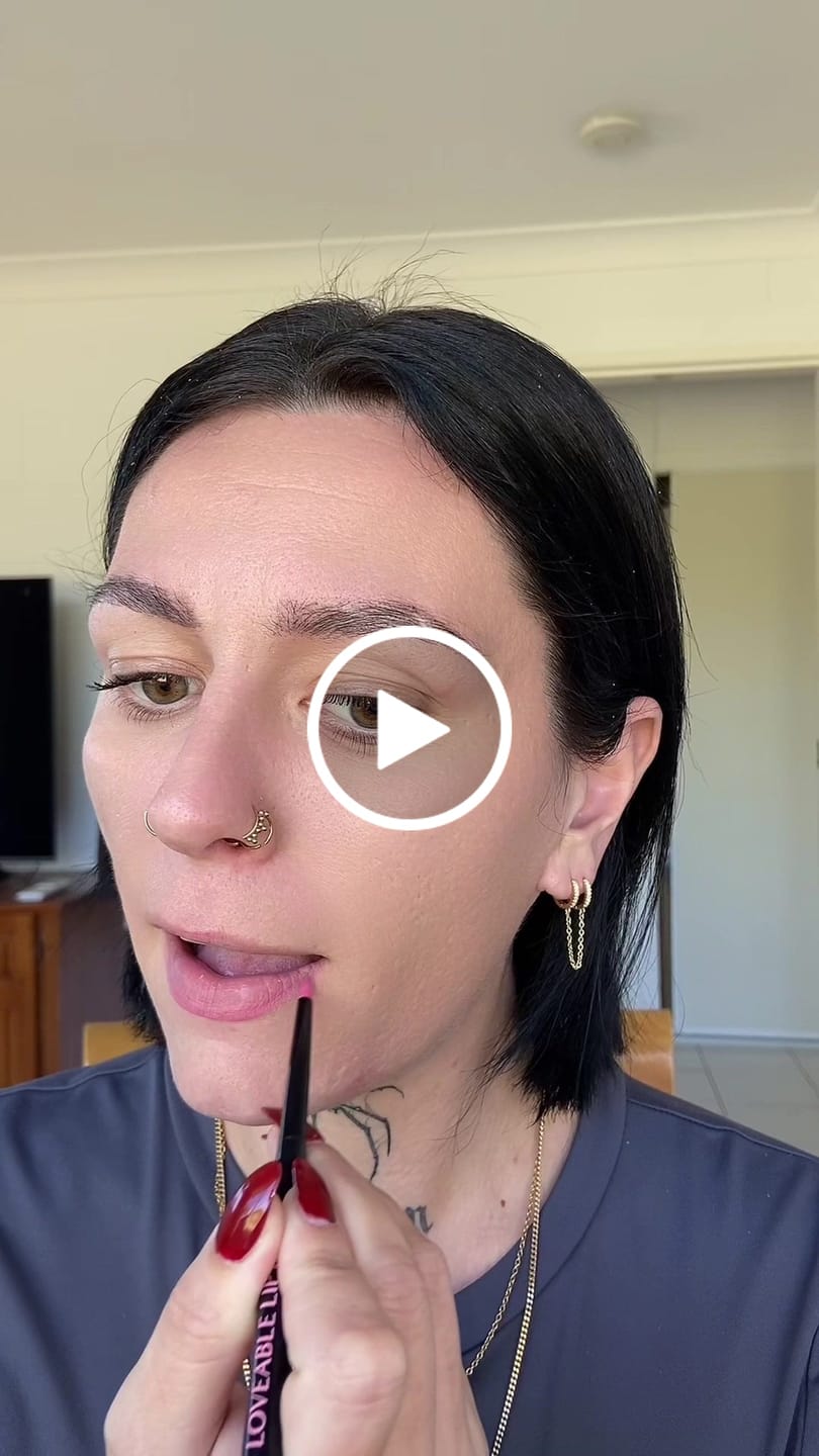 Customer video review of Soft Silhouette Lip Liner