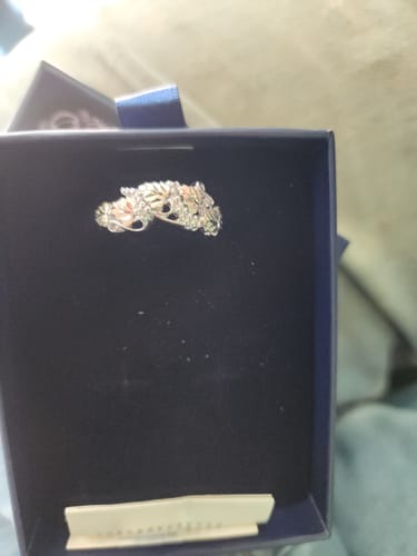 Customer photo review of Lovely Vines - Sterling Silver Black Hills Gold Ring