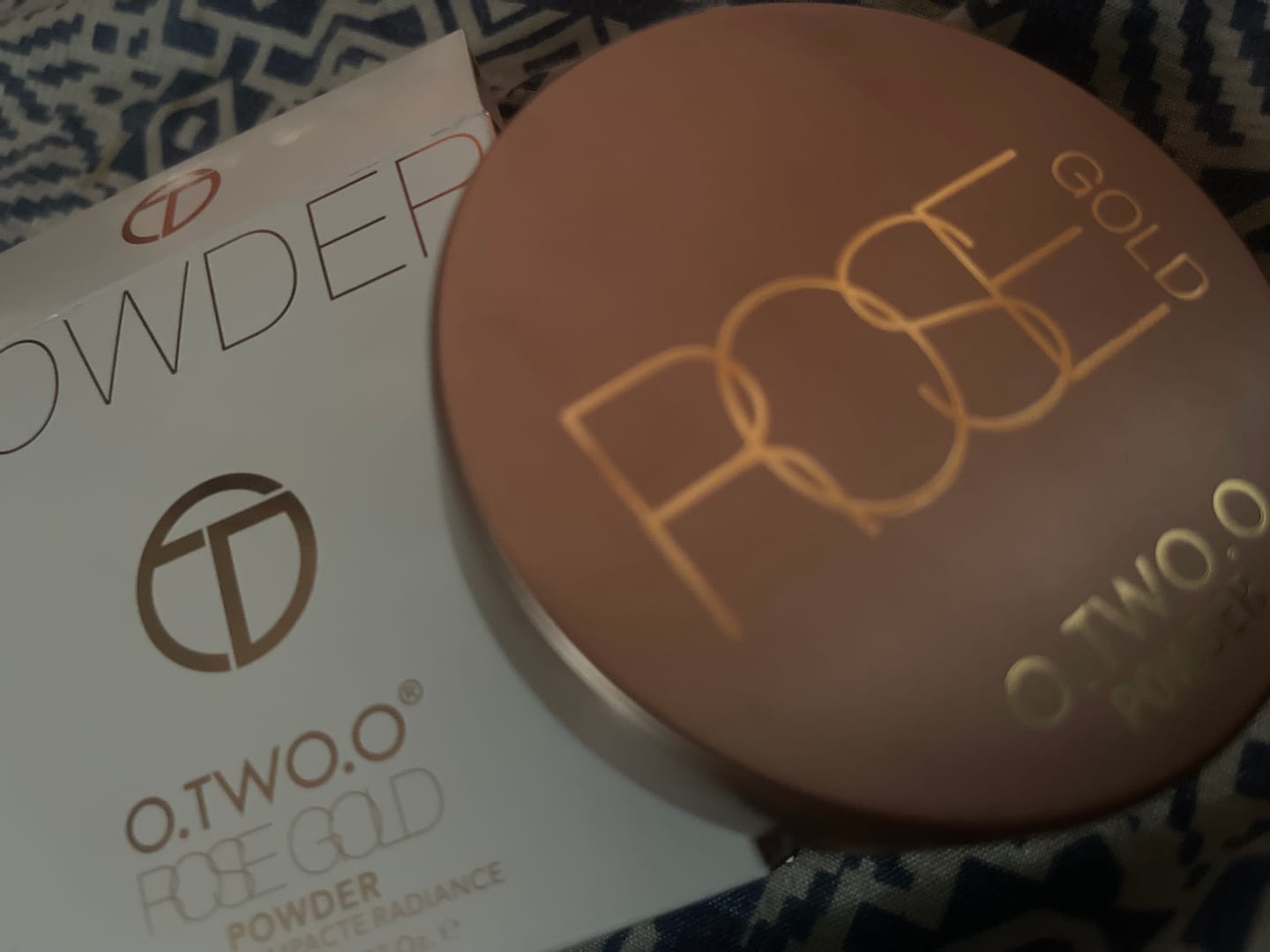 Customer photo review of O.TWO.O ROSE GOLD COMPACT POWDER