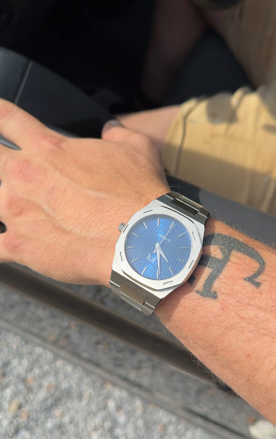 Customer photo review of DOUBLE F - ELECTRIC BLUE