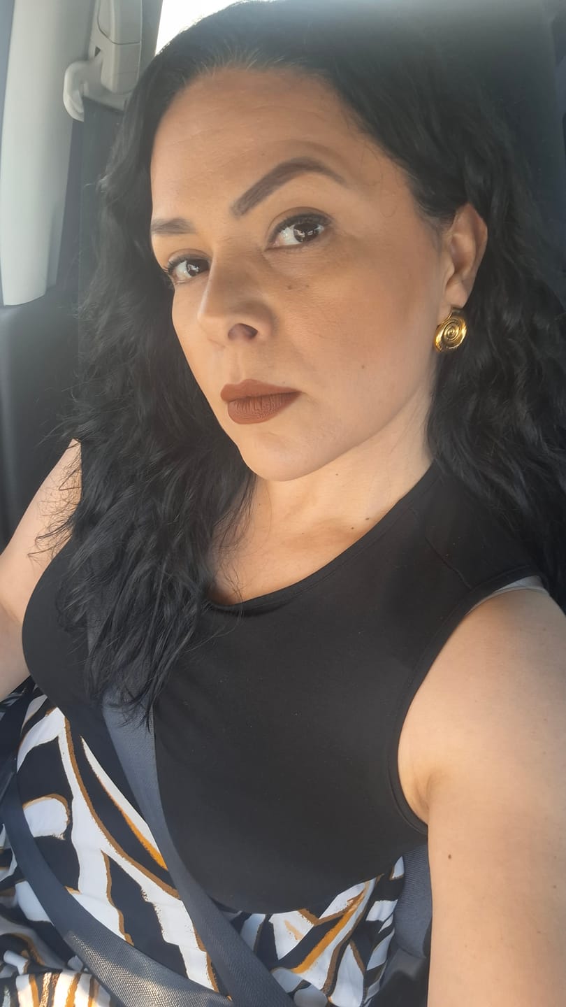 Customer photo review of Aretes Caracol