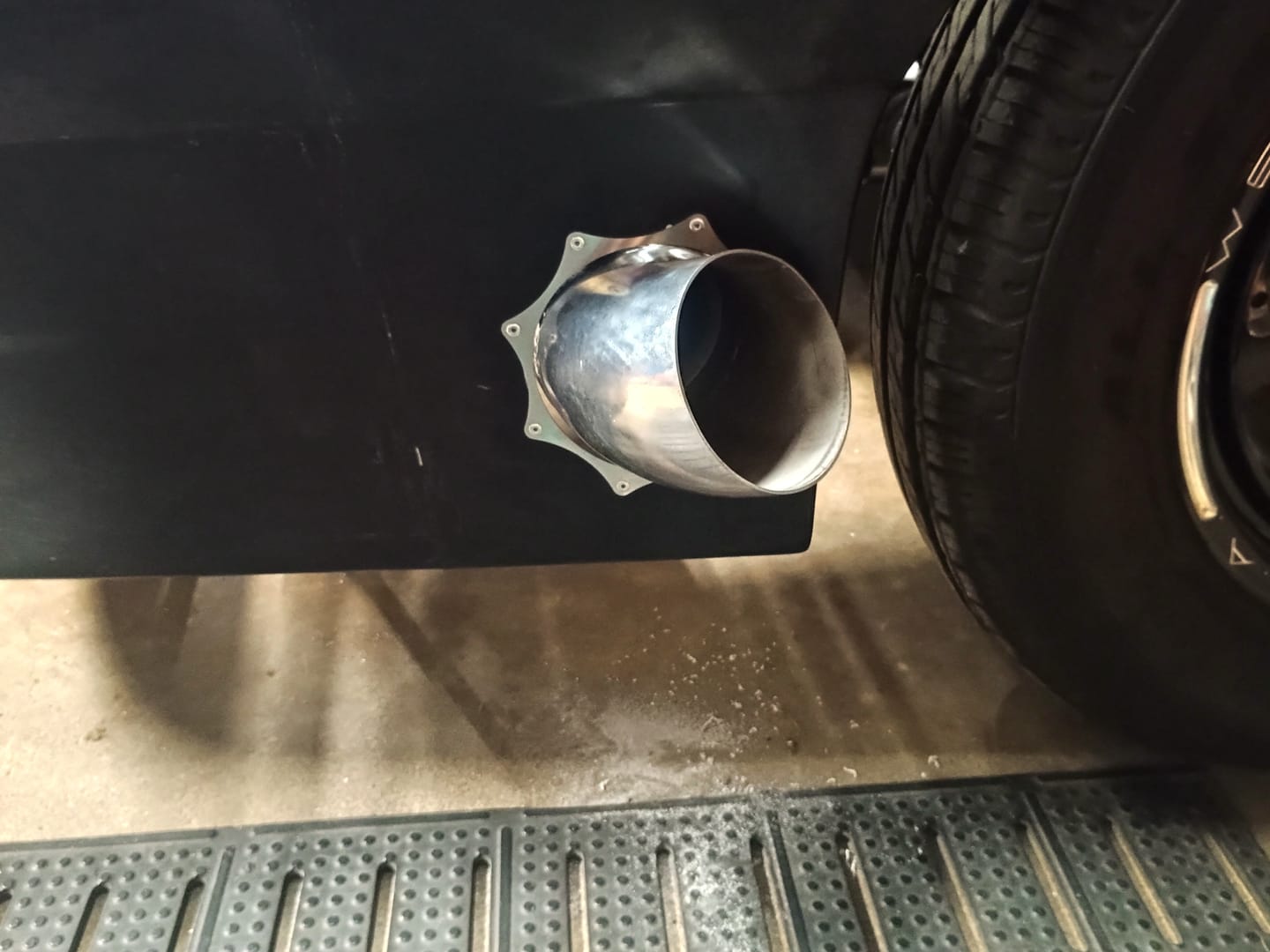 Customer photo review of Stainless Steel Exhaust Trim Ring (Single, 3"-5")