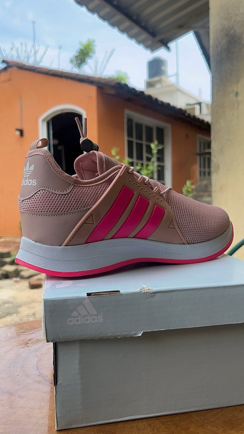 Customer photo review of Tenis 018 Maquillaje Fiusha