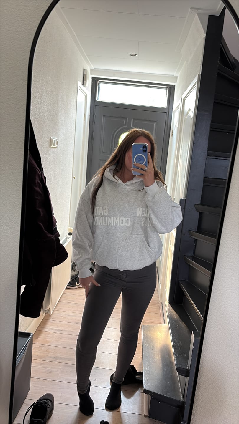 Avis client avec photo sur le PANTALON DE SPORT « GATED COMMUNITY » GRIS CLAIR