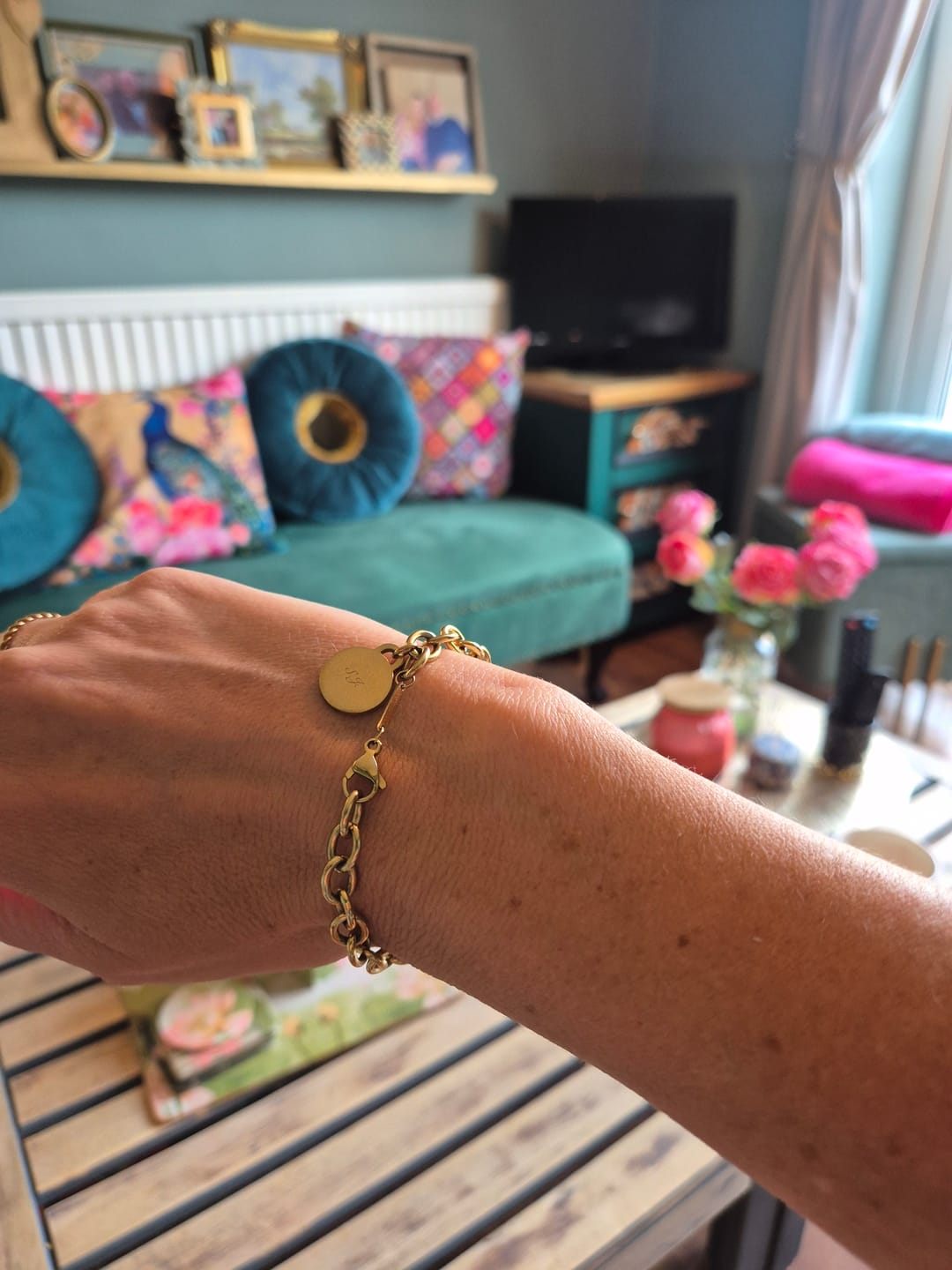 Customer photo review of Engravable Classic Chunky Disc Bracelet