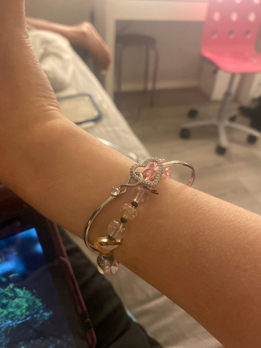 Customer photo review of Mor & Dotter - Oändlig Hjärtarmband