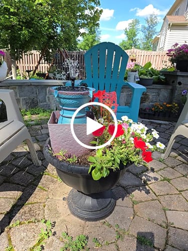 Customer video review of Two Button Fountain Pump and Battery Compartment - no connection port