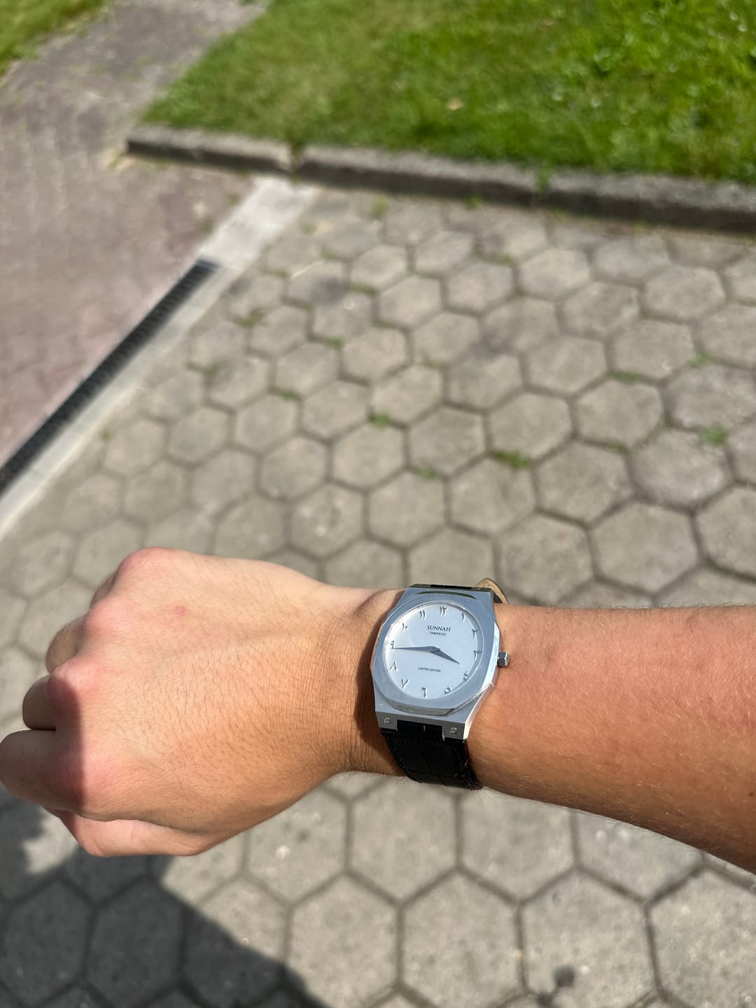 Customer photo review of MEN: Sharp Leather white 2.0