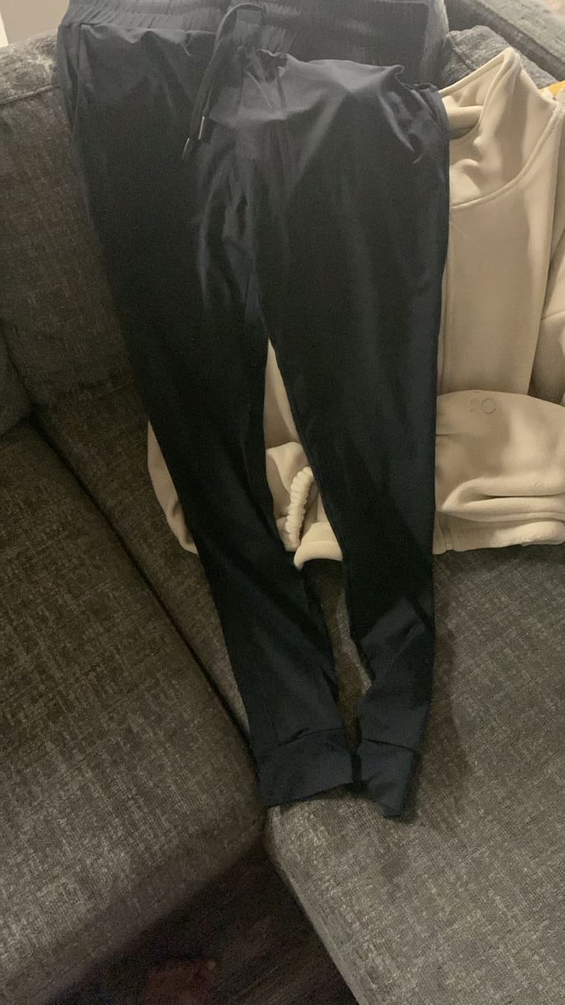 Customer photo review of Formation Joggers