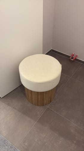 Customer photo review of OTSU - Pouf en velours beige et base en bois