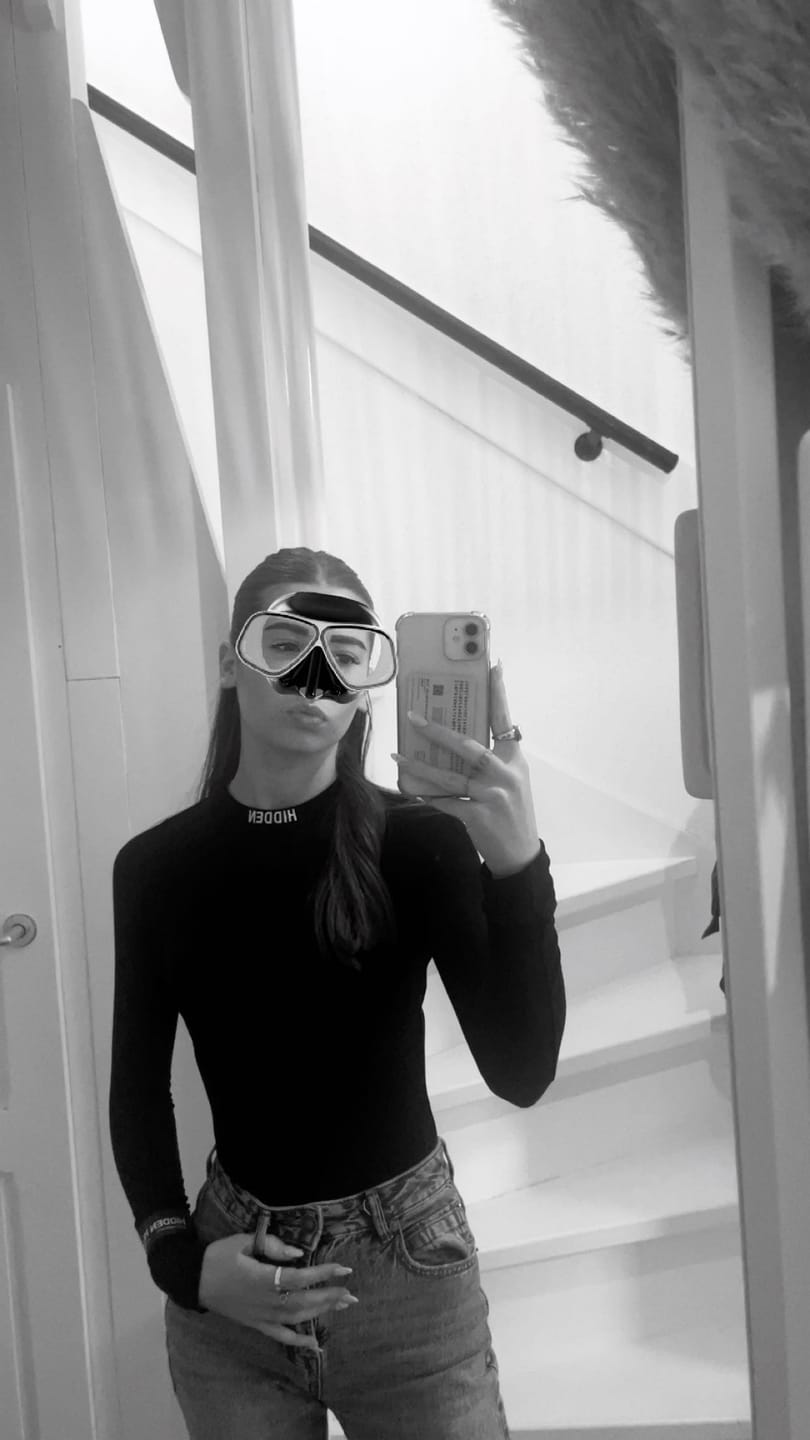 Recenzja zdjęcia klienta dotyczącego produktu BLUE LABEL SHEER BODYSUIT BLACK
