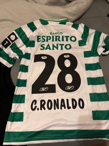 Customer photo review of Sporting Lisbon 2001 2003 Cristiano Ronaldo First Jersey