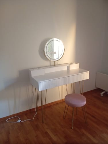 Customer photo review of Τραπέζι Μπουντουάρ Μακιγιάζ Tουαλέτας Με Σκαμπό Κρεβατοκάμαρας Καθρέφτης Αφής Ρυθμιζόμενης Φωτεινότητας RV-T619W01