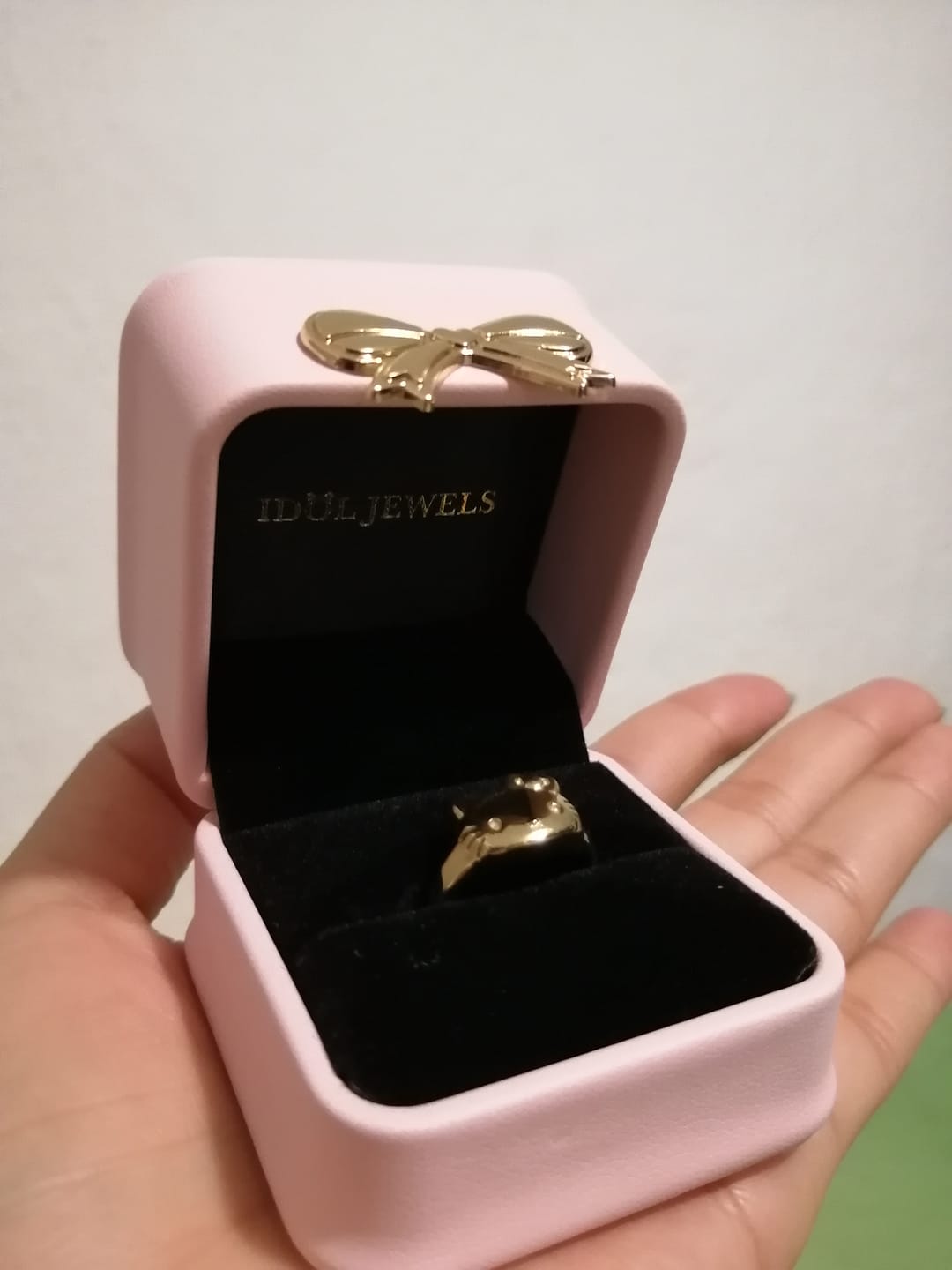 Customer photo review of Anillo Chunkylicious | Acero Inoxidable Baño de Oro 18k | Hello Kitty
