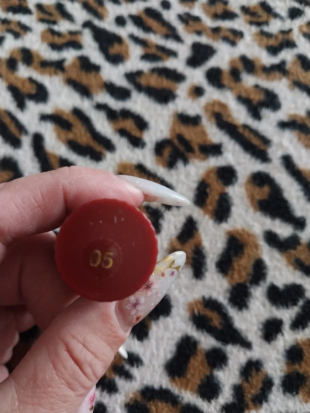 Customer photo review of Pearlescent Velvet Lipstick Waterproof Long Lasting Matte — Pink | KIMLUD