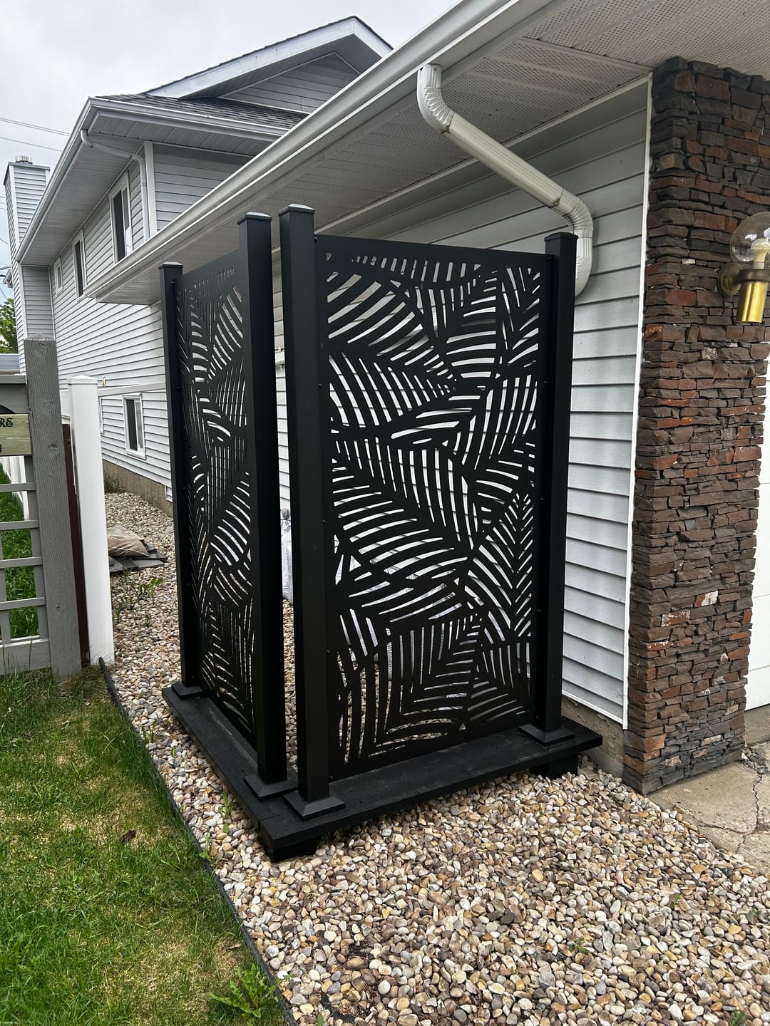 Customer photo review of Privacy Screen (Maui)