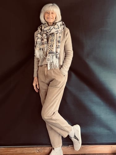 Christel R. review of Calça Jeans Slouchy Cacau Marrom Claro image 1 out of 1