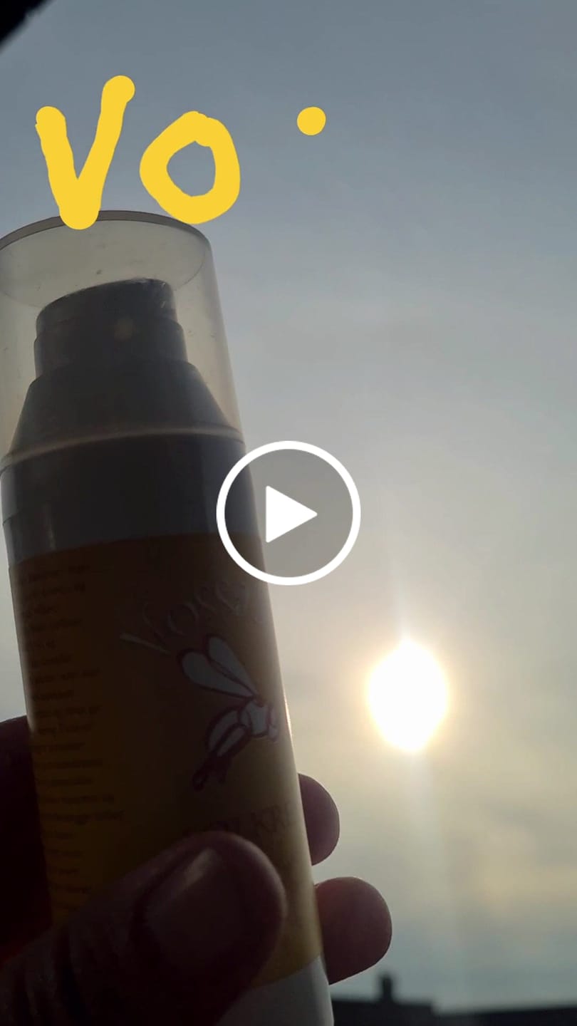Customer video review of Solkrem