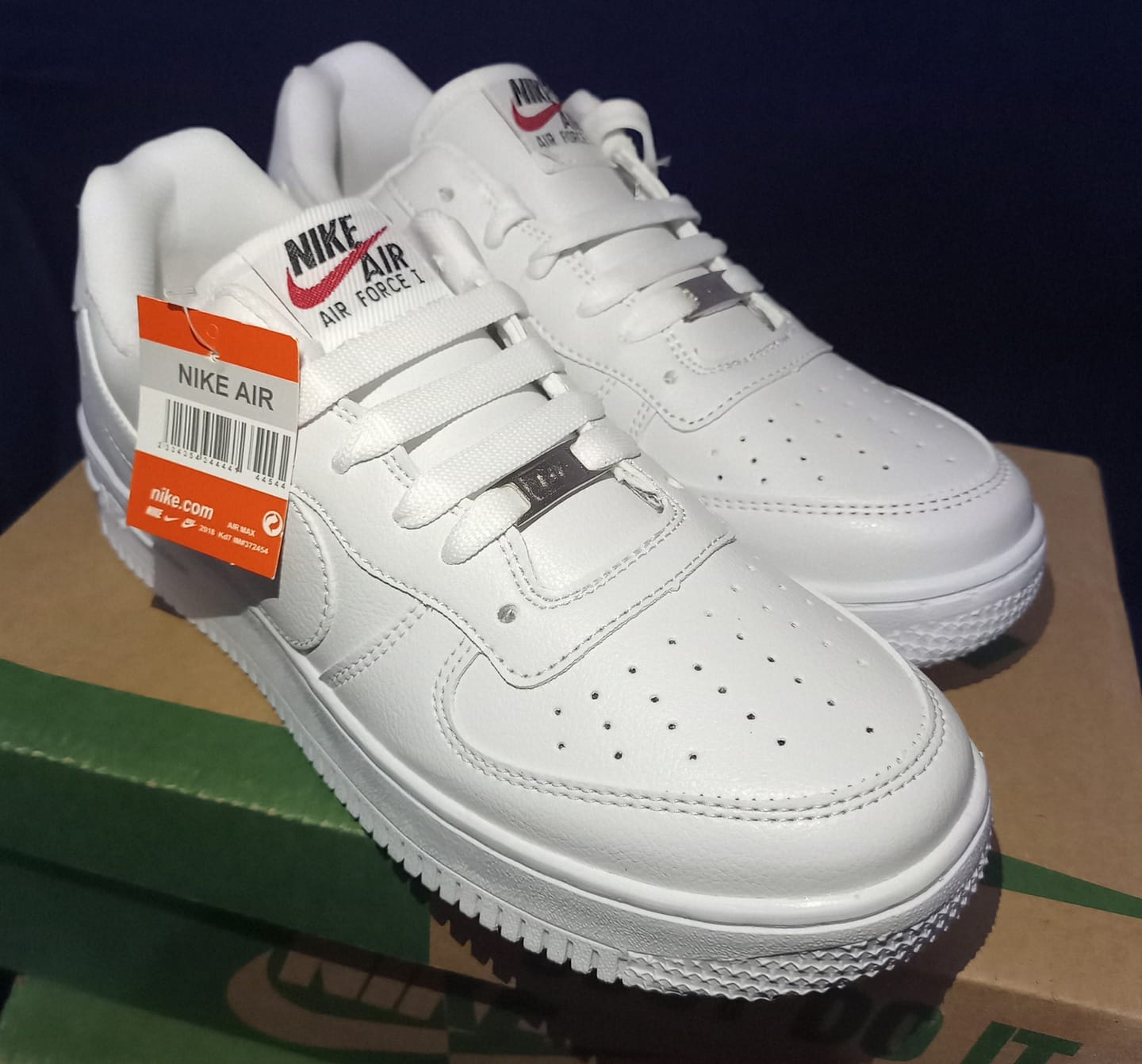 Customer photo review of Paq 6 Pares Tenis 270 Blanco Total 25/28.5