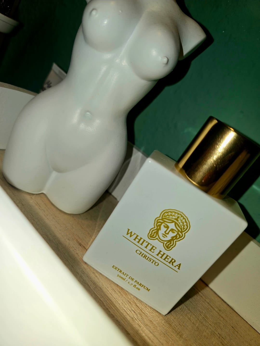 Customer photo review of WHITE HERA - Damen Parfum