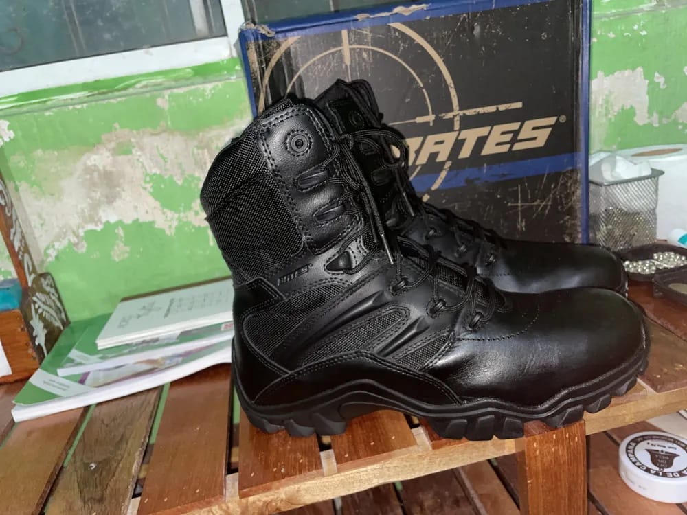 Customer photo review of Botas Tácticas Bates Delta 8 Suela ICS