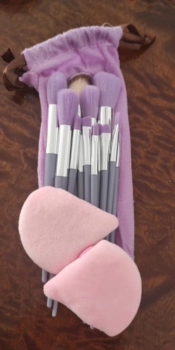 Customer photo review of Wool Fiber Makeup Brush Set Soft Fluffy Bristles — Rose Gold | KIMLUD