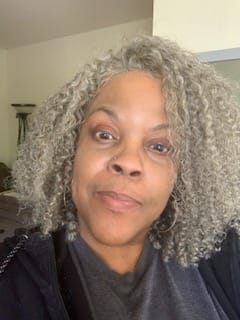 Customer photo review of Luvwin 5x5 Deep Curly Salt And Pepper Glueless Gray Color Pre-Cut Lace Bob Wig