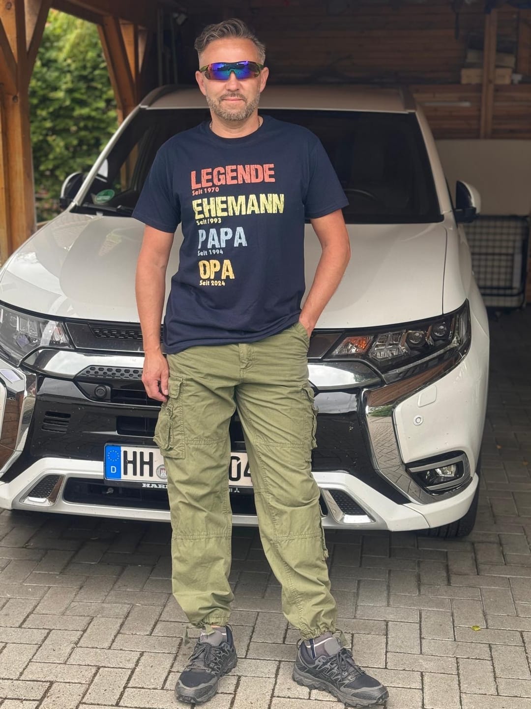 Customer photo review of Legende, Ehemann, Papa und Opa - Personalisiertes T-Shirt für Papa und Opa