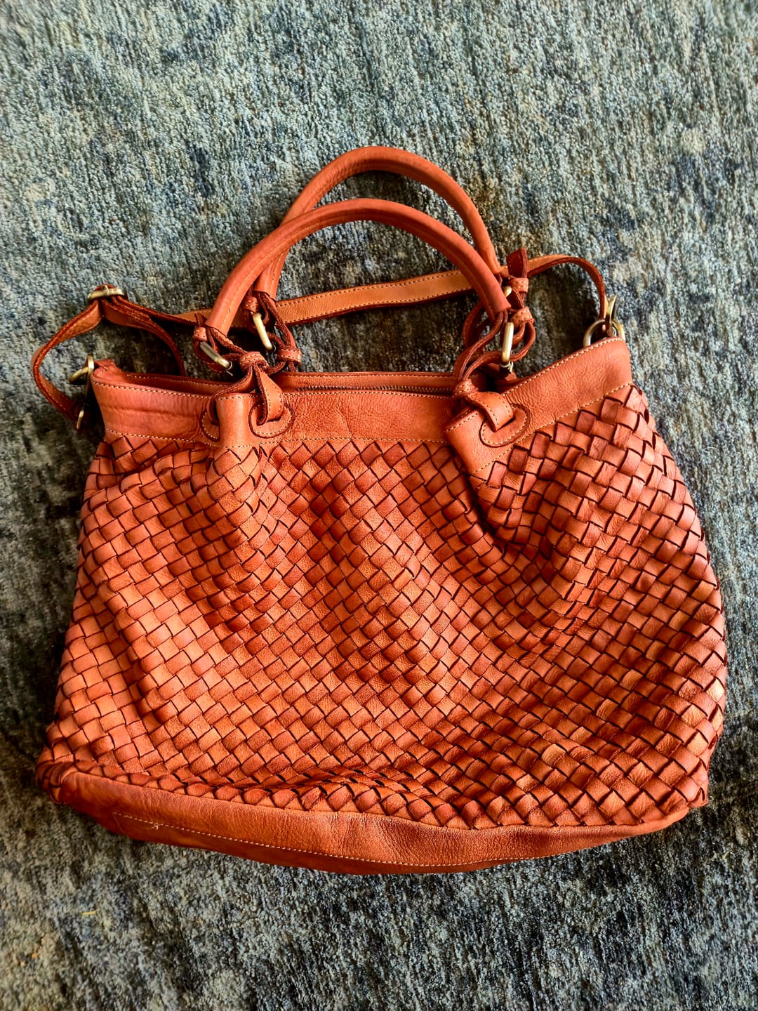 Customer photo review of Penelope - Borsa a Mano in Pelle Intrecciata Vintage