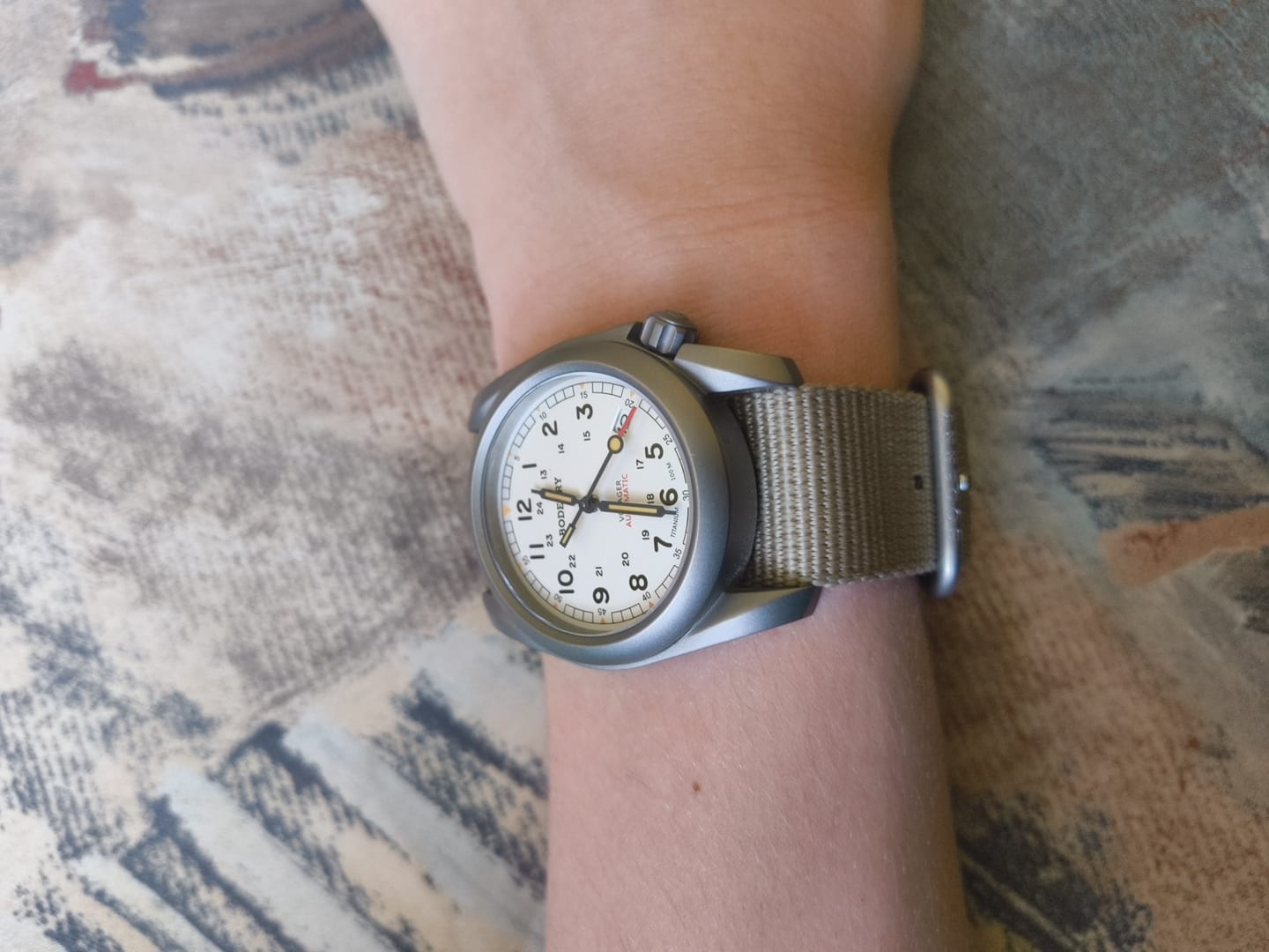 Customer photo review of VOYAGER - 100M Waterproof Titanium Automatic Field Watch | White