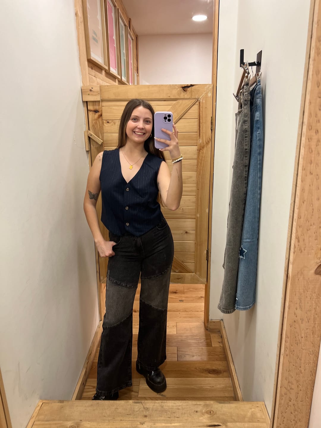 Customer photo review of Pantalón Cortes Tachas Black R