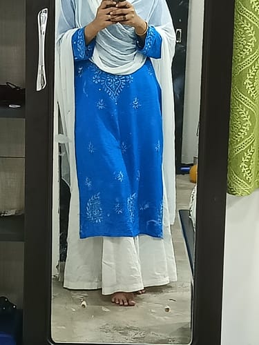 Customer photo review of Teal Blue Rayon mukaish Long Kurta