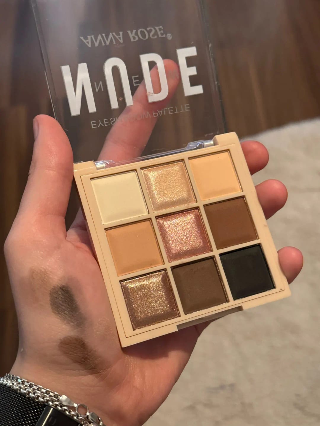 Customer photo review of 9-Color Eyeshadow Palette Mini With Glitter Shimmer Matte Finishes — Milk Tea | KIMLUD