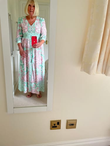 undefined review of V-Neck 3/4 Sleeve Vacation Dress image 1 out of 1