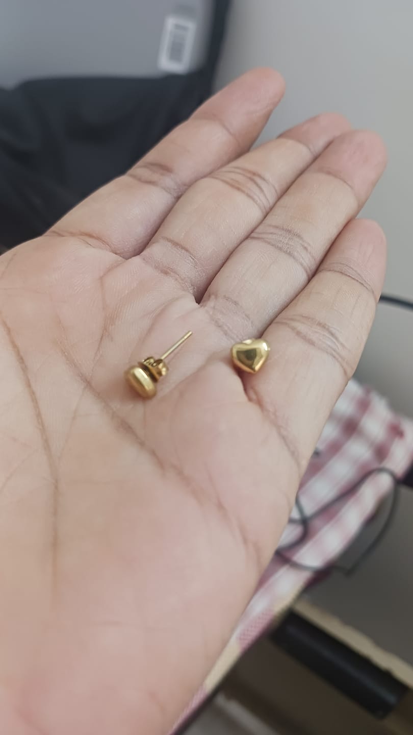 Customer photo review of Minimalist Heart Stud Earrings