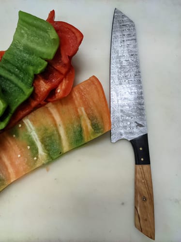 Customer photo review of Cuchillo de Cocina de Acero Damasco 33cm "Maihue"