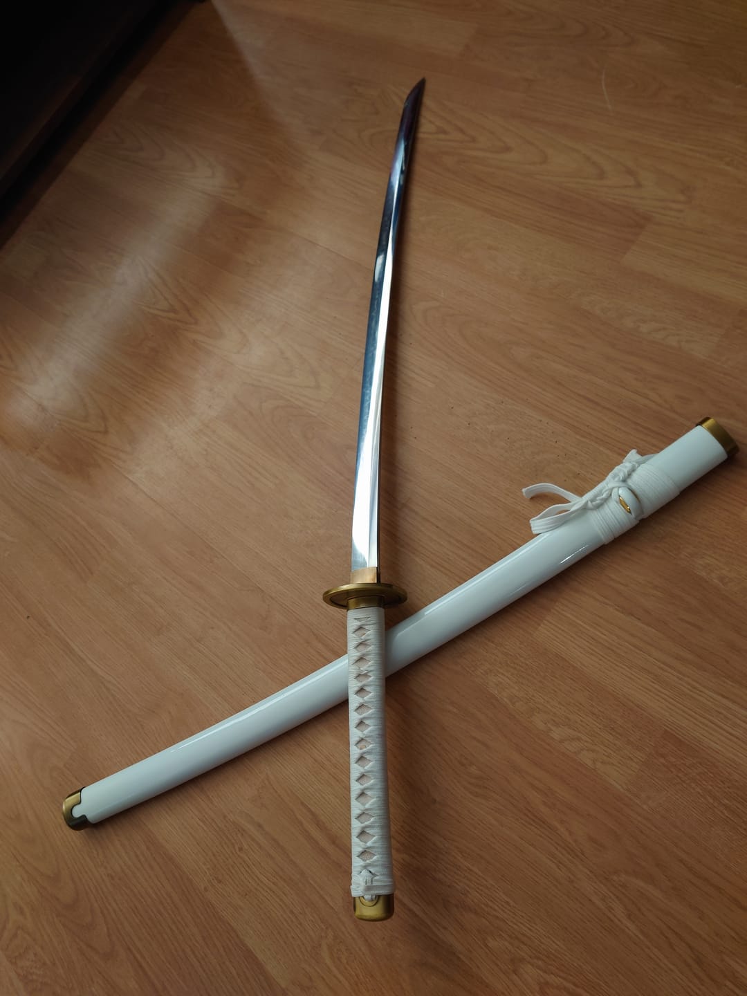 Customer photo review of Wado Ichimonji Zoro Katana One Piece T10 Steel Mirror Finish