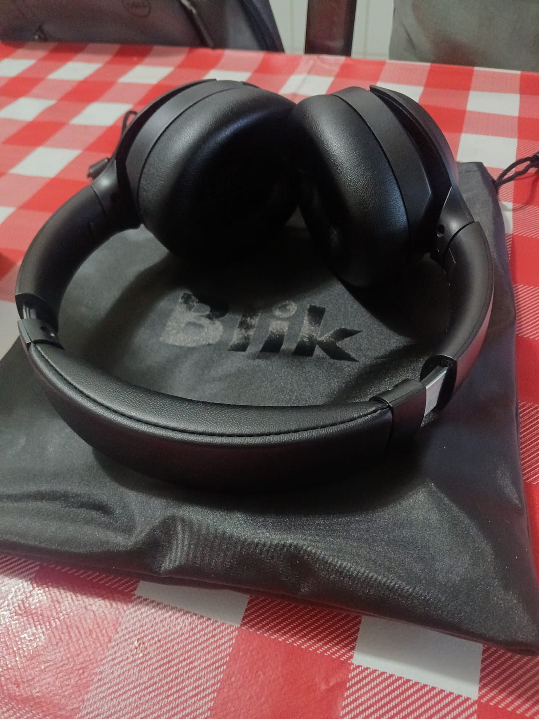 Customer photo review of Audífonos Bluetooth Blik Essence600