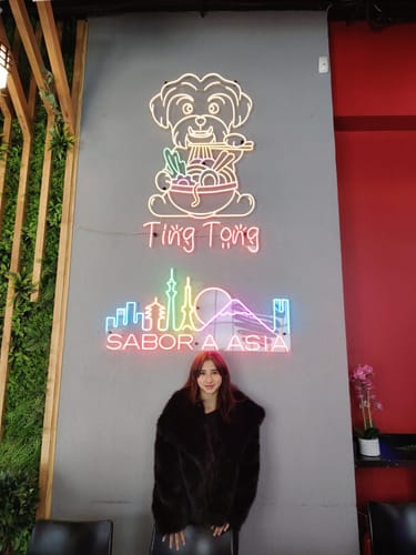 Customer photo review of ABRIGO PELUDO NEGRO